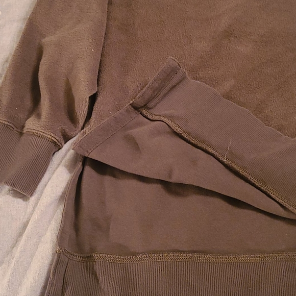 Sweater - Picture 2 of 4